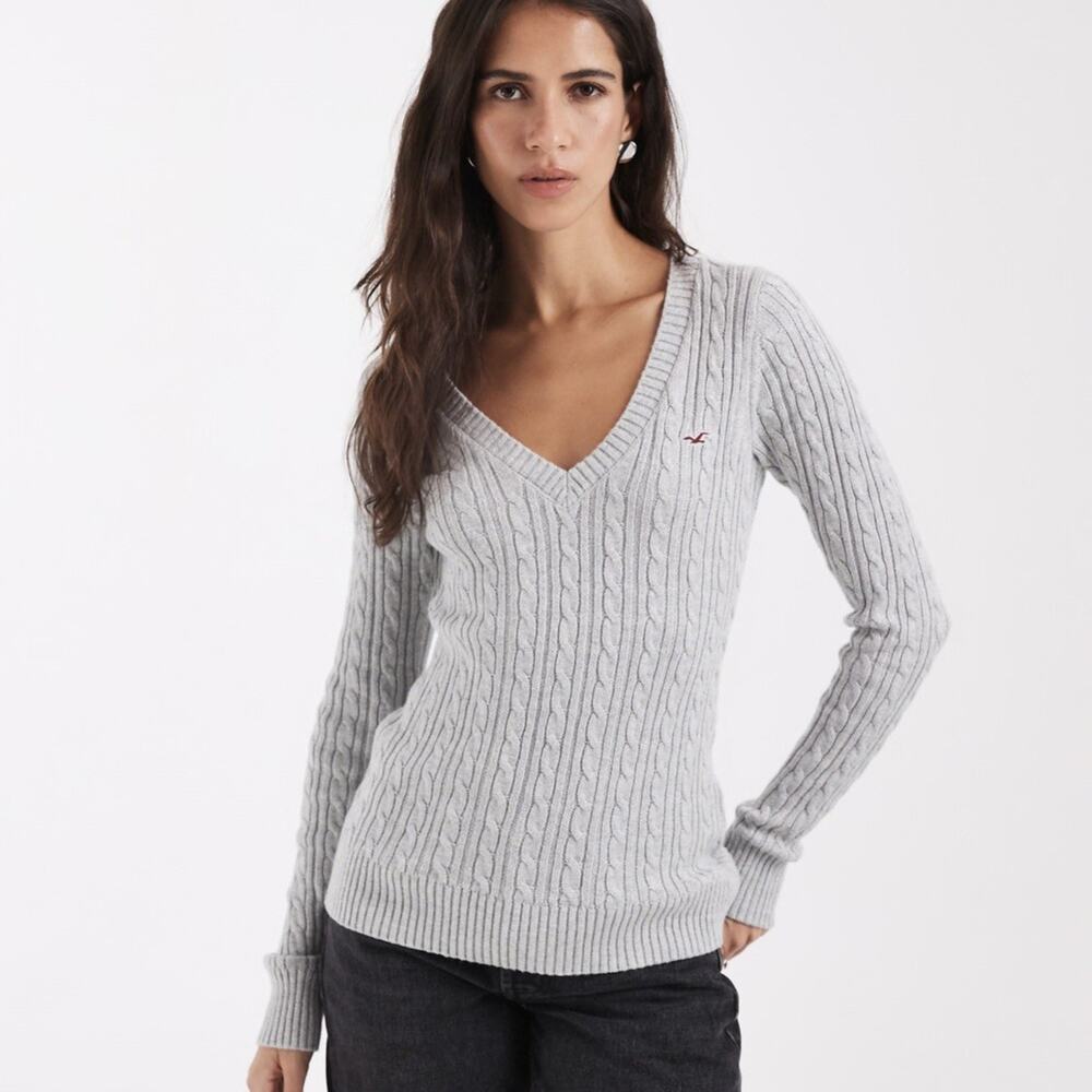 Hollister Y2K Women’s M Gray Cable-Knit V-Neck Pullover Long Sleeve Sweater